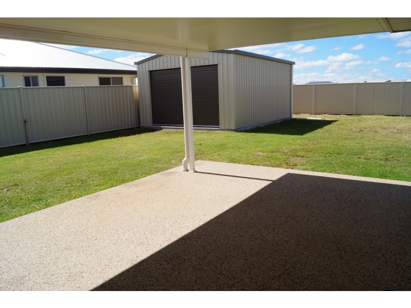 35 Thornton Street, Emerald QLD 4720