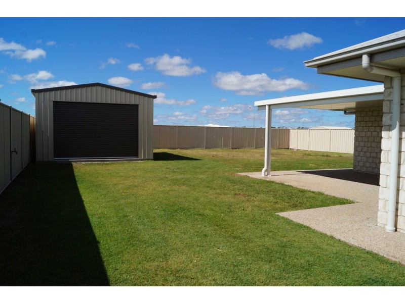 35 Thornton Street, Emerald QLD 4720