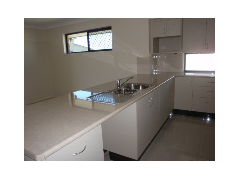 8 Spellman Street, Emerald QLD 4720