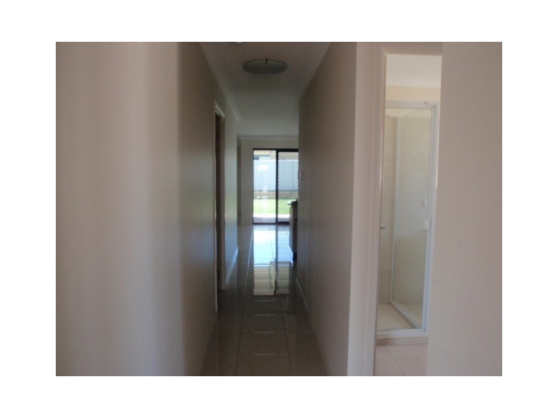 8 Spellman Street, Emerald QLD 4720