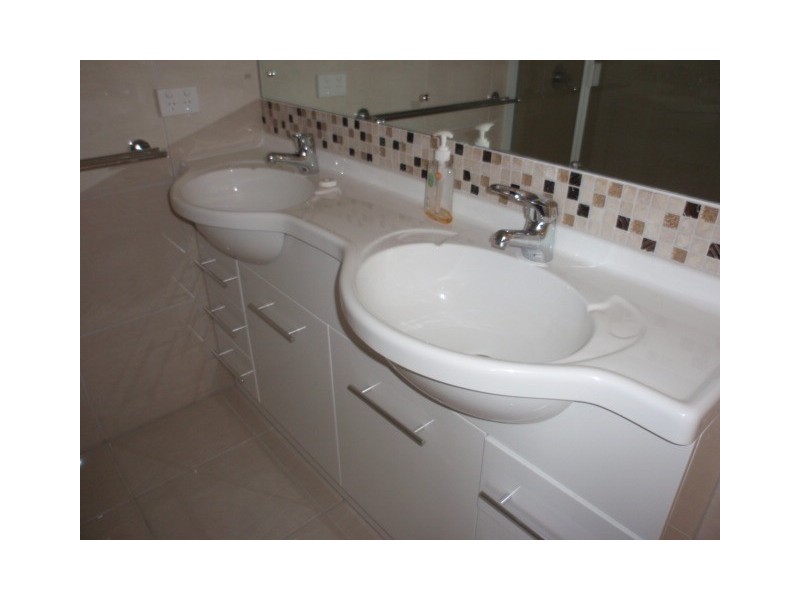 8 Spellman Street, Emerald QLD 4720