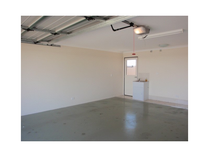 8 Spellman Street, Emerald QLD 4720