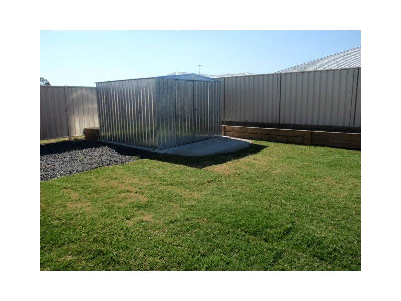 8 Spellman Street, Emerald QLD 4720