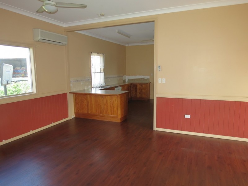 16 Powell Street, Emerald QLD 4720