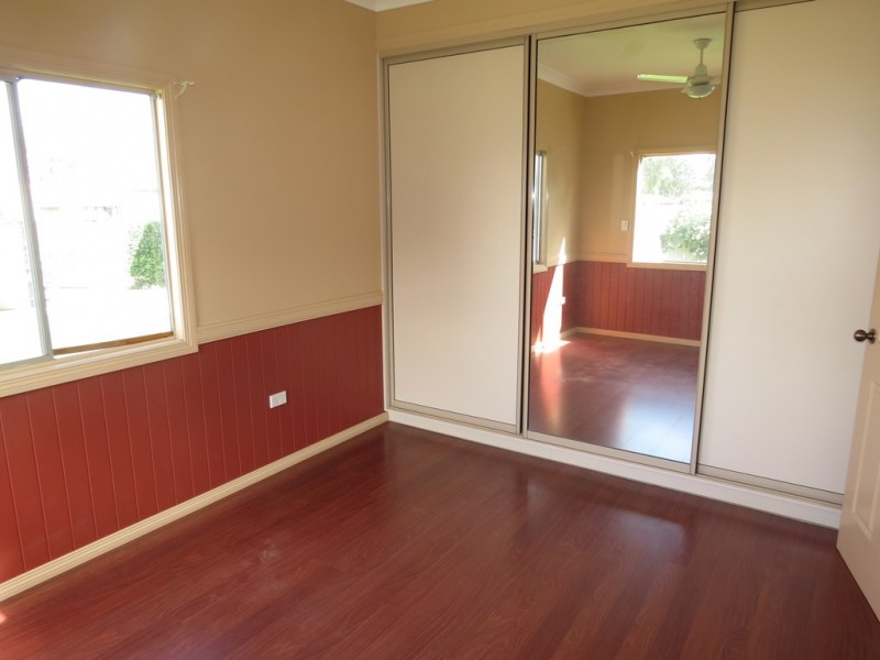 16 Powell Street, Emerald QLD 4720