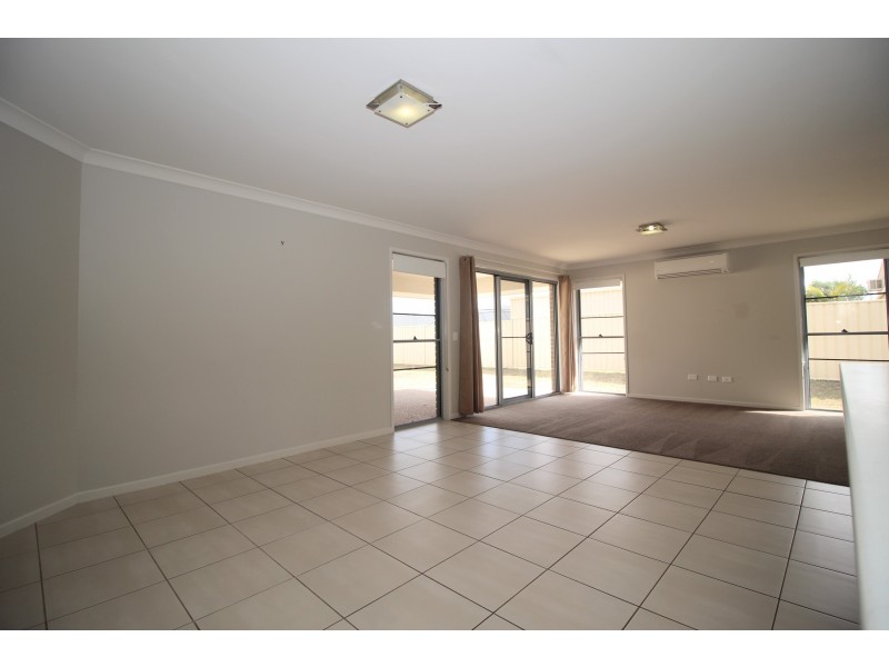 23 Lauren Drive, Emerald QLD 4720