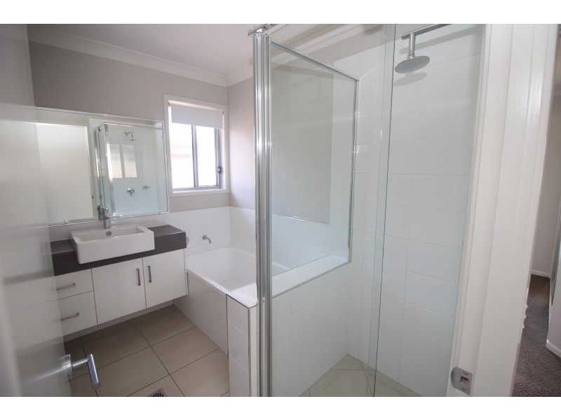 23 Lauren Drive, Emerald QLD 4720