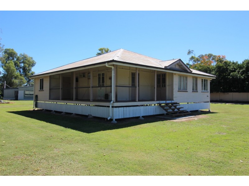 6 Rodeo Drive, Emerald QLD 4720