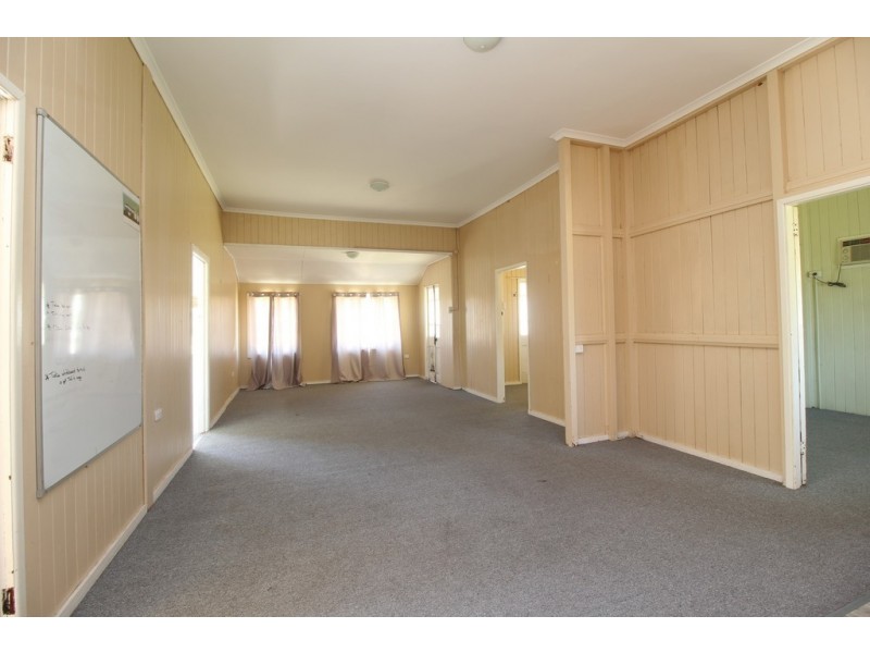 6 Rodeo Drive, Emerald QLD 4720