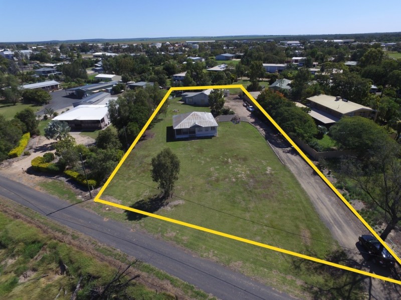 6 Rodeo Drive, Emerald QLD 4720