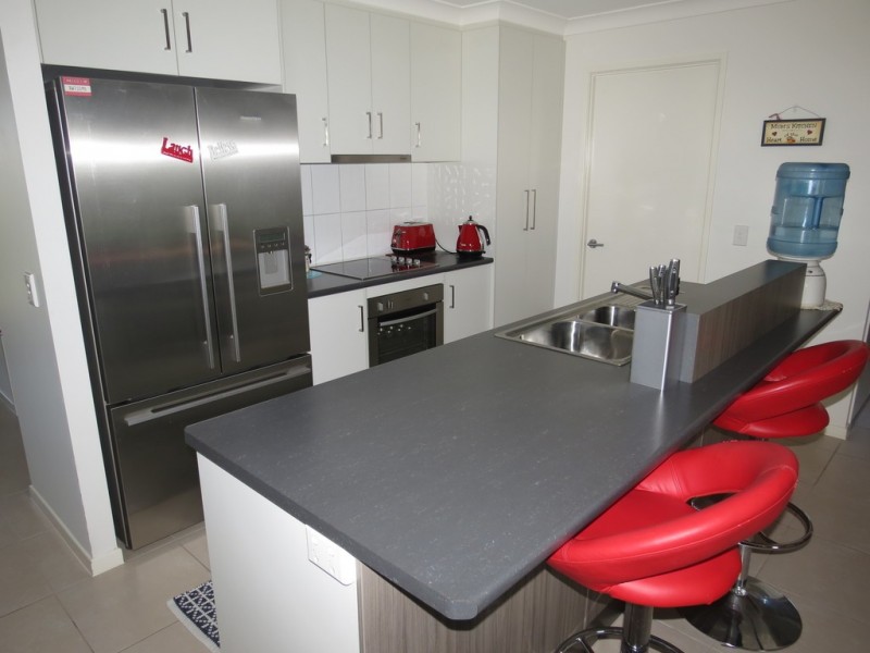 7 Easton Street, Emerald QLD 4720