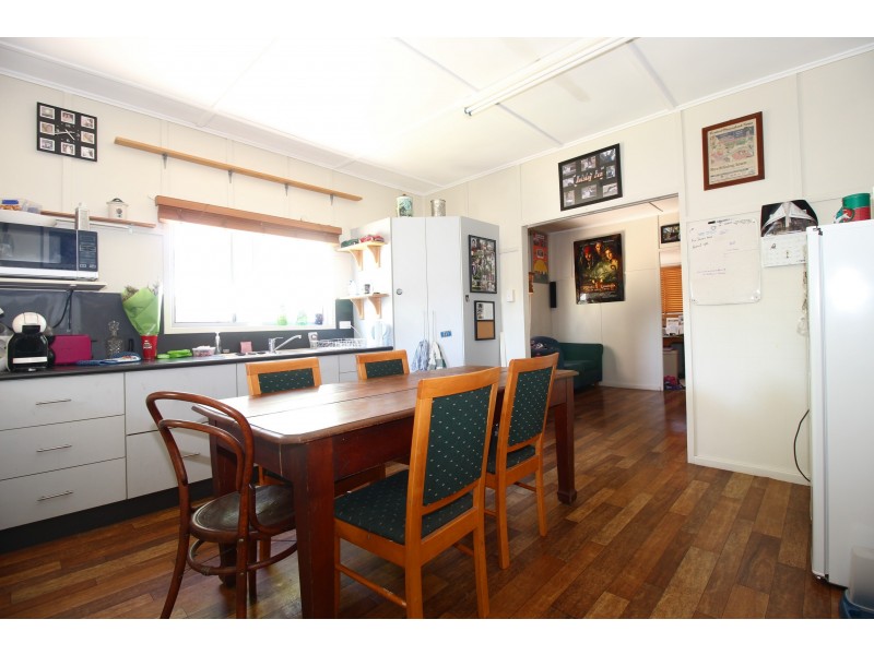 2 Pill Street, Emerald QLD 4720