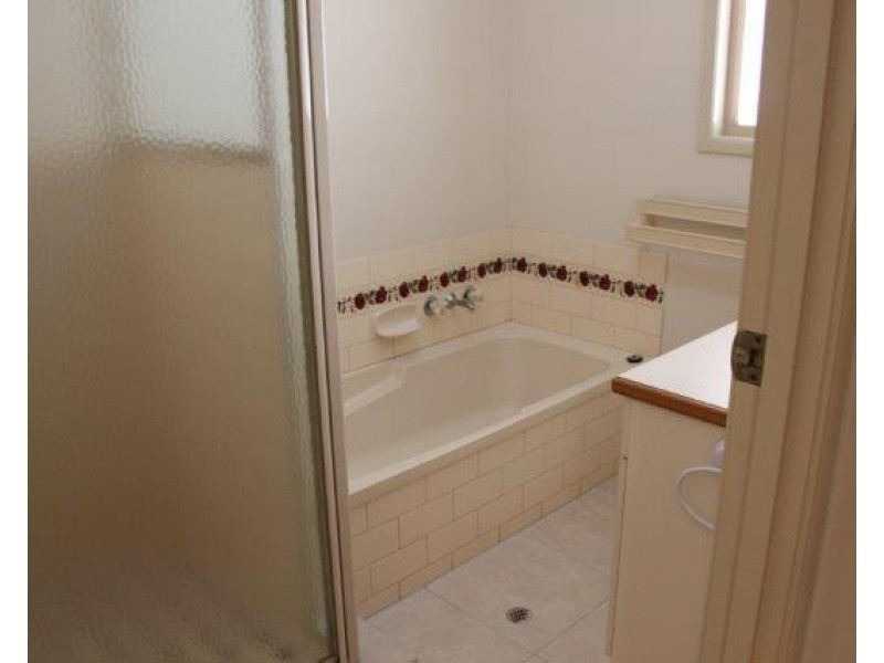 14 Akubra Drive, Emerald QLD 4720