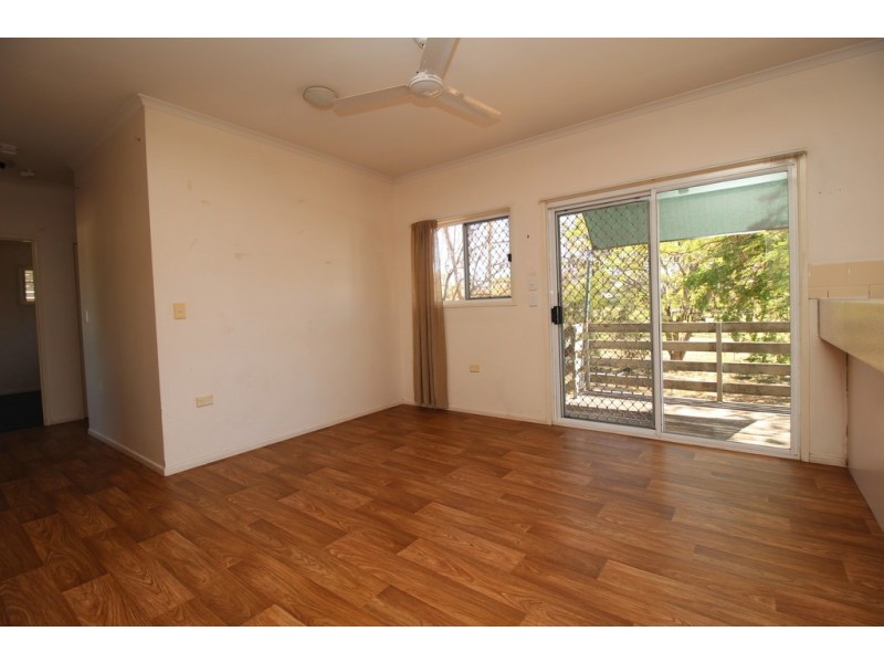 8 Fysh Street, Emerald QLD 4720