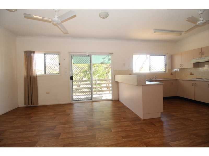 8 Fysh Street, Emerald QLD 4720