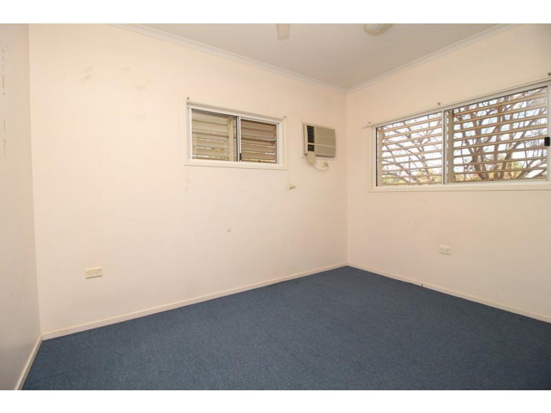 8 Fysh Street, Emerald QLD 4720