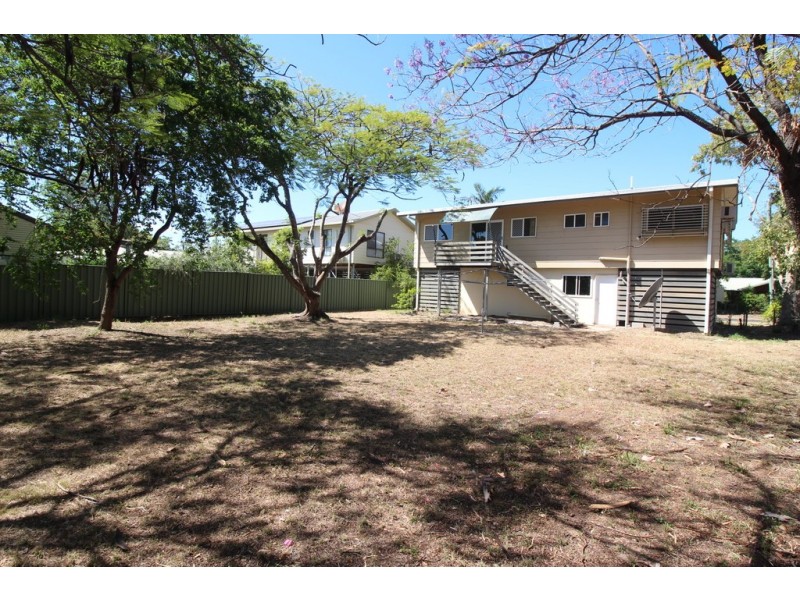 8 Fysh Street, Emerald QLD 4720