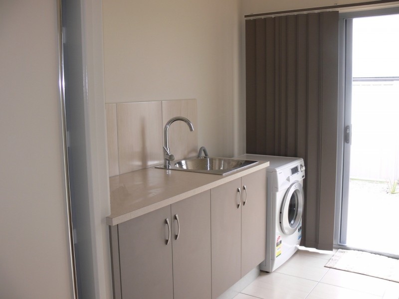 15 Saville street, Emerald QLD 4720