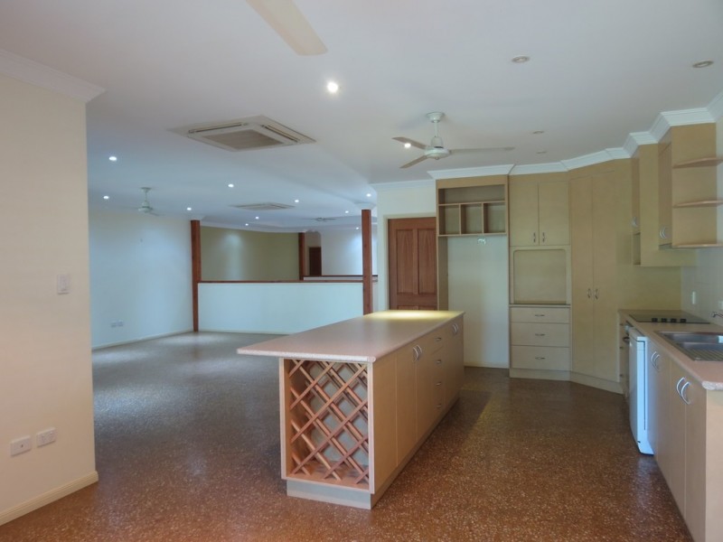 23 Whitchurch Rd, Emerald QLD 4720