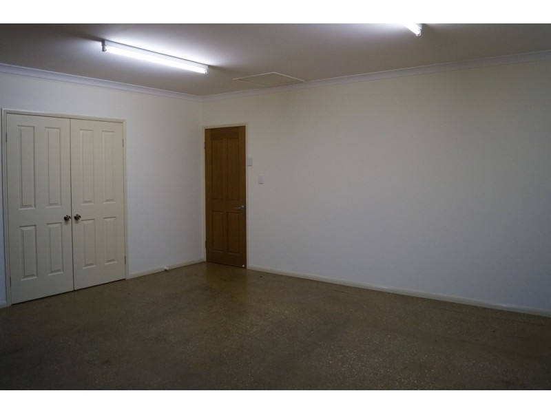 23 Whitchurch Rd, Emerald QLD 4720