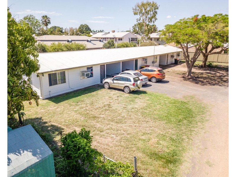 24 Esmond Street, Emerald QLD 4720