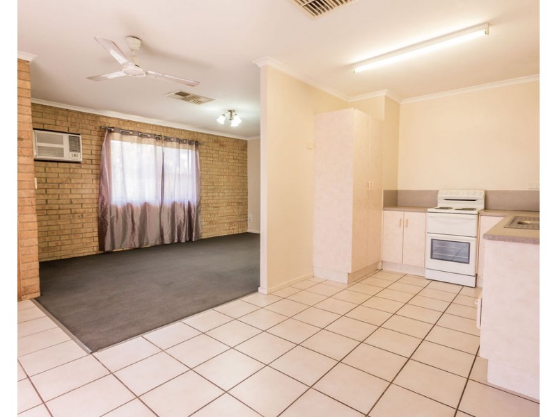 24 Esmond Street, Emerald QLD 4720