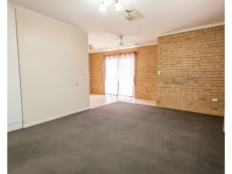 24 Esmond Street, Emerald QLD 4720