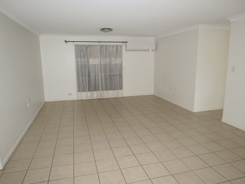 21 Crinum Crescent, Emerald QLD 4720