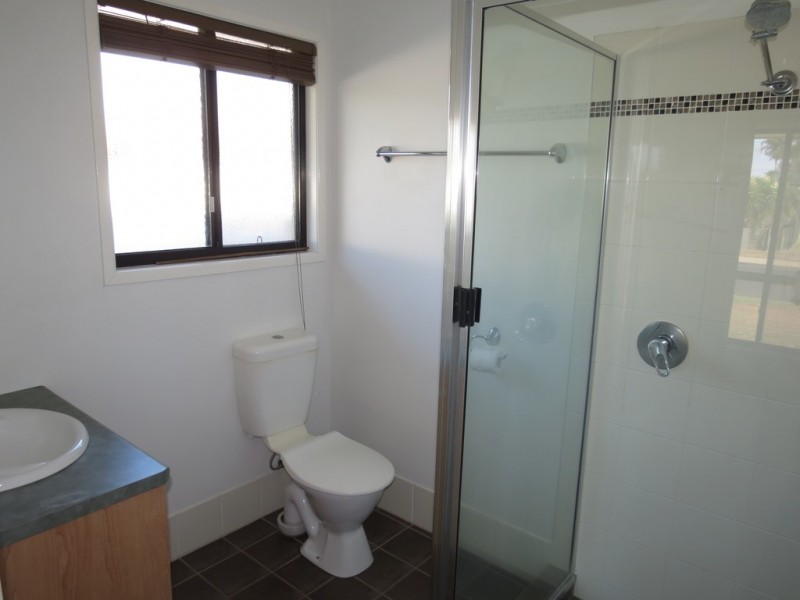 21 Crinum Crescent, Emerald QLD 4720