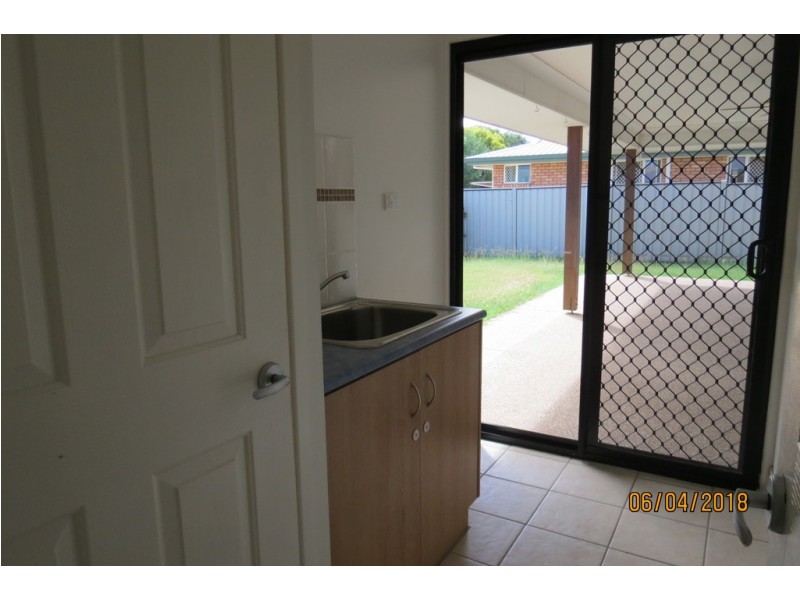 21 Crinum Crescent, Emerald QLD 4720