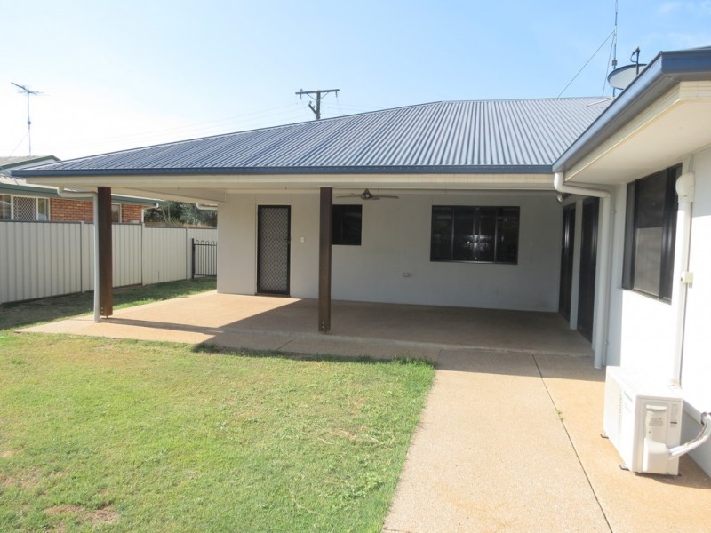 21 Crinum Crescent, Emerald QLD 4720