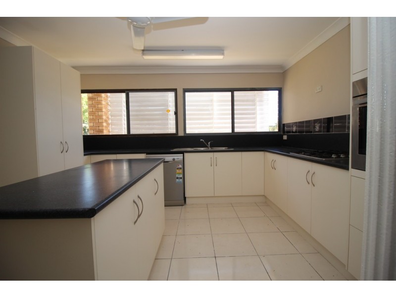 26 Diamond Avenue, Emerald QLD 4720