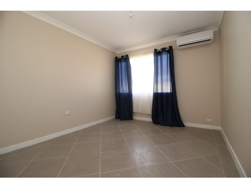 26 Diamond Avenue, Emerald QLD 4720