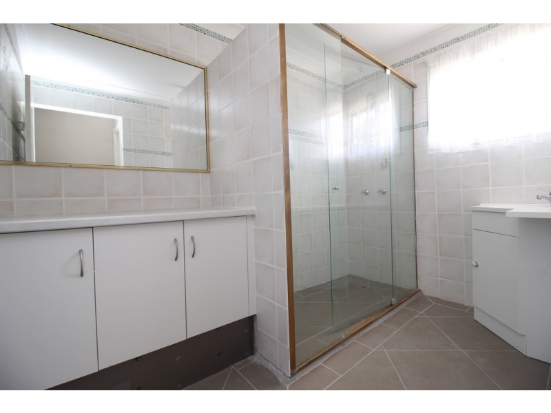 26 Diamond Avenue, Emerald QLD 4720