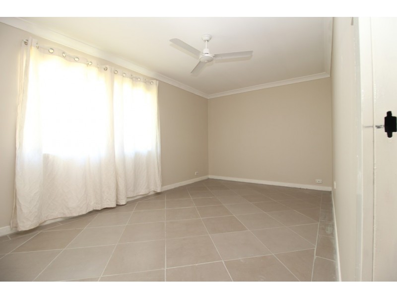 26 Diamond Avenue, Emerald QLD 4720