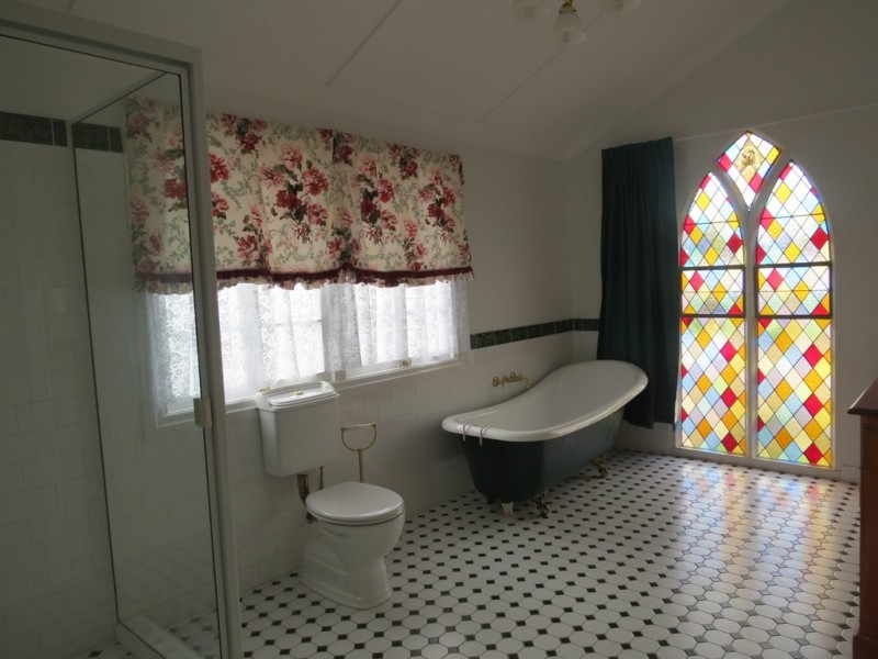 23 Gray St, Emerald QLD 4720