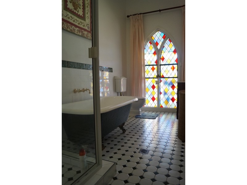 23 Gray St, Emerald QLD 4720