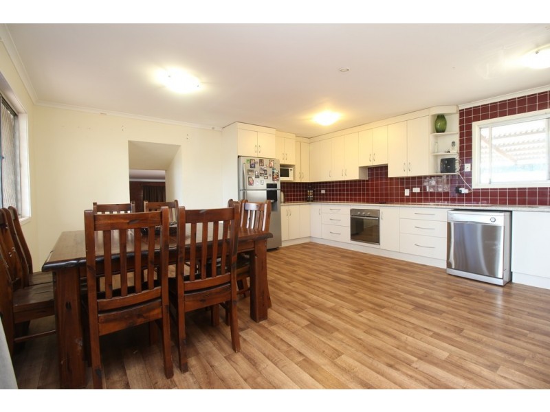 22B Andrews Road, Emerald QLD 4720