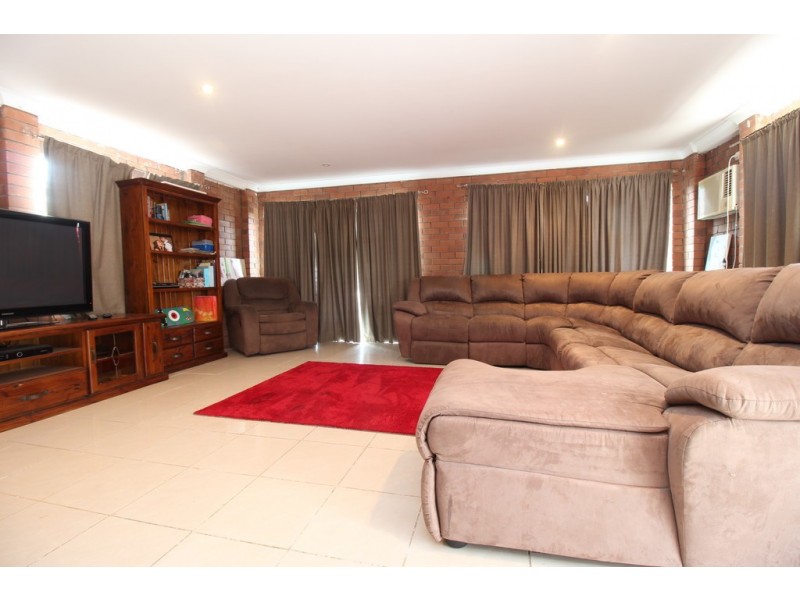 22B Andrews Road, Emerald QLD 4720