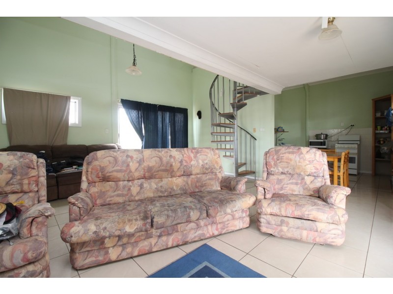 22B Andrews Road, Emerald QLD 4720