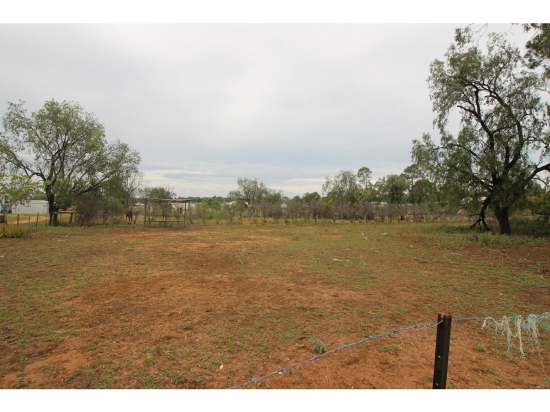 22B Andrews Road, Emerald QLD 4720