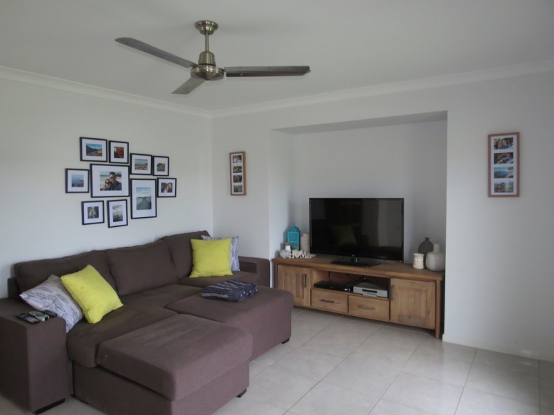 3 Caulfield Pl, Emerald QLD 4720