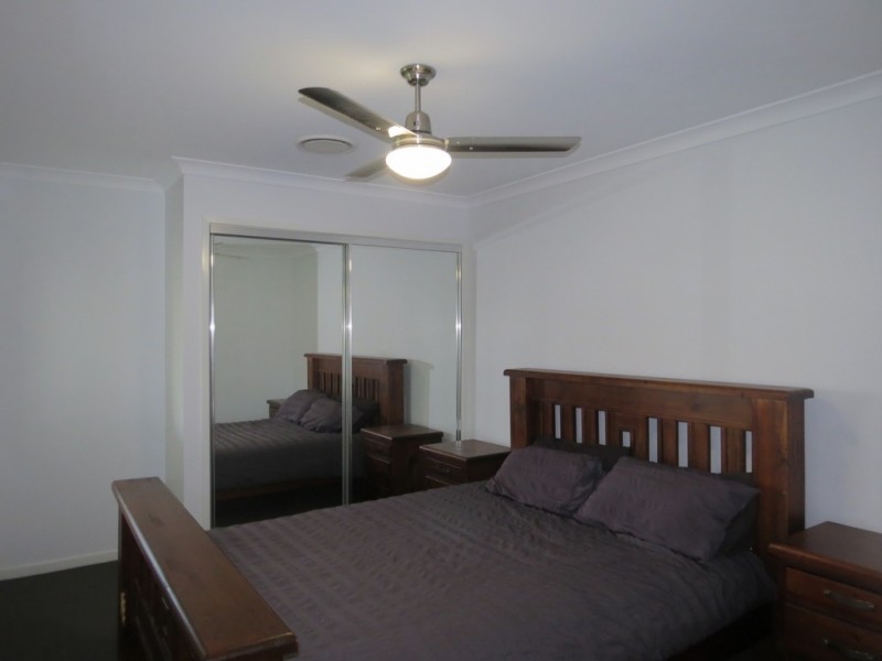 3 Caulfield Pl, Emerald QLD 4720
