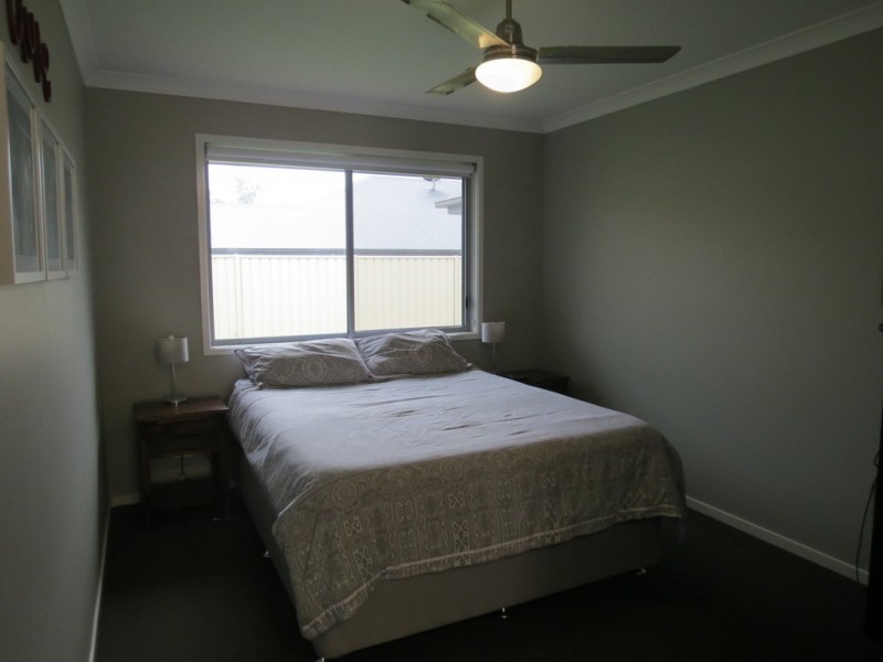 3 Caulfield Pl, Emerald QLD 4720