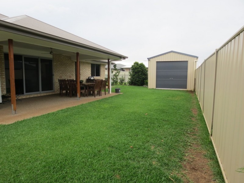 3 Caulfield Pl, Emerald QLD 4720