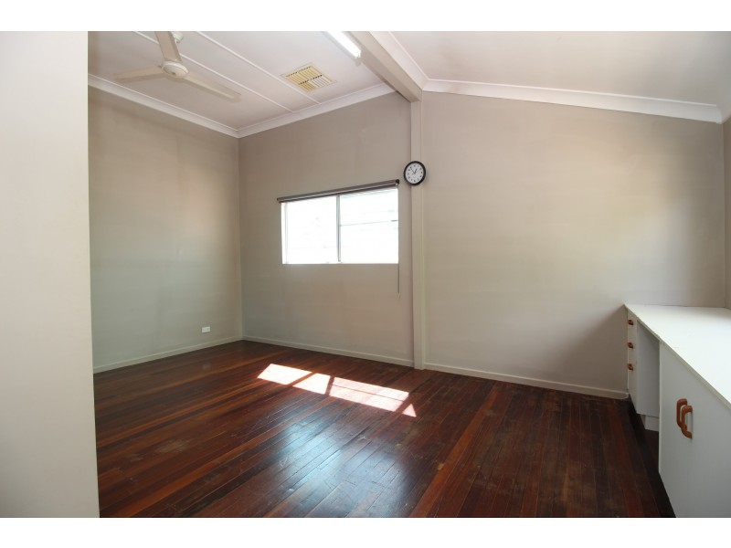 27 Lorraway Street, Emerald QLD 4720