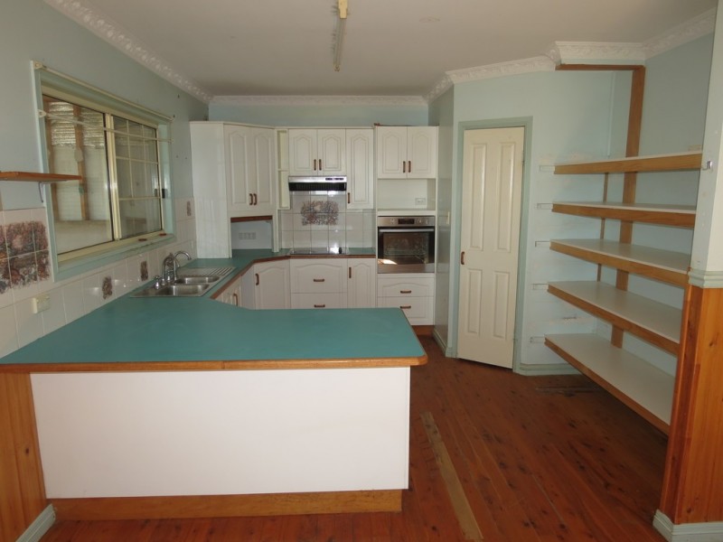112 Glengallan Road, Emerald QLD 4720