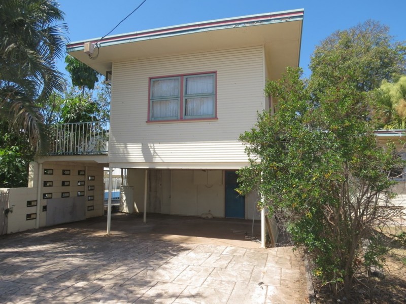 16 Theresa Street, Emerald QLD 4720