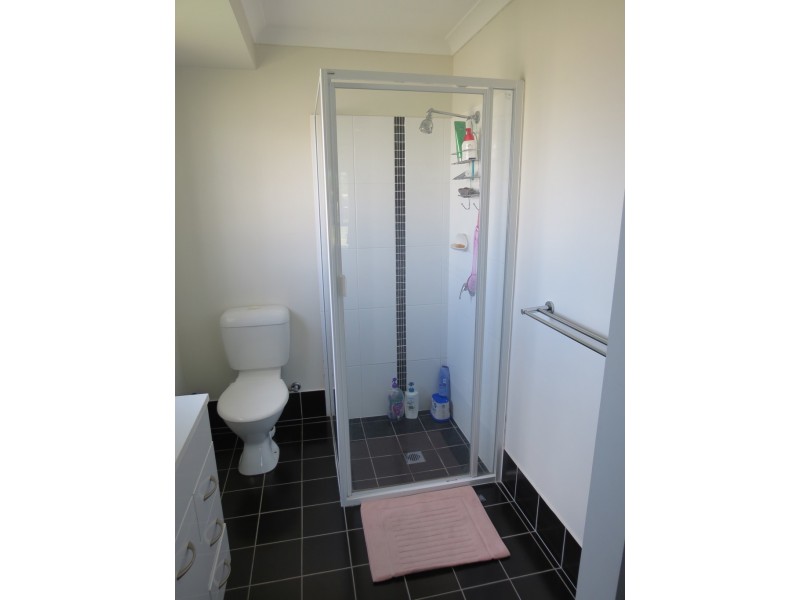 5 Highlands Court, Emerald QLD 4720