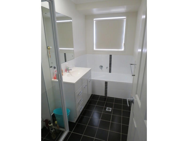5 Highlands Court, Emerald QLD 4720